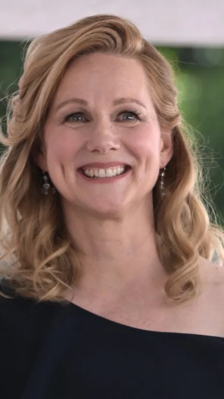 Laura Linney