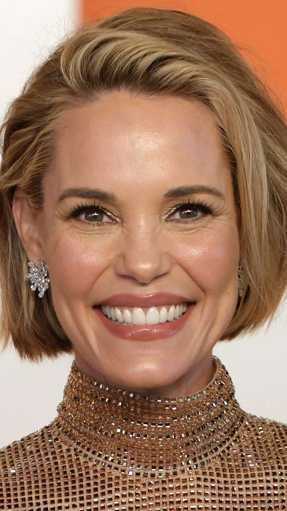 Leslie Bibb