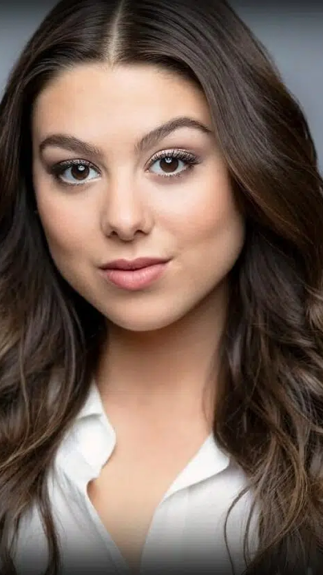 Kira Kosarin